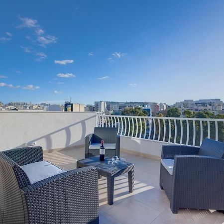 Centric And Modern Penthouse Close To Amenities ムサイダ エクステリア 写真