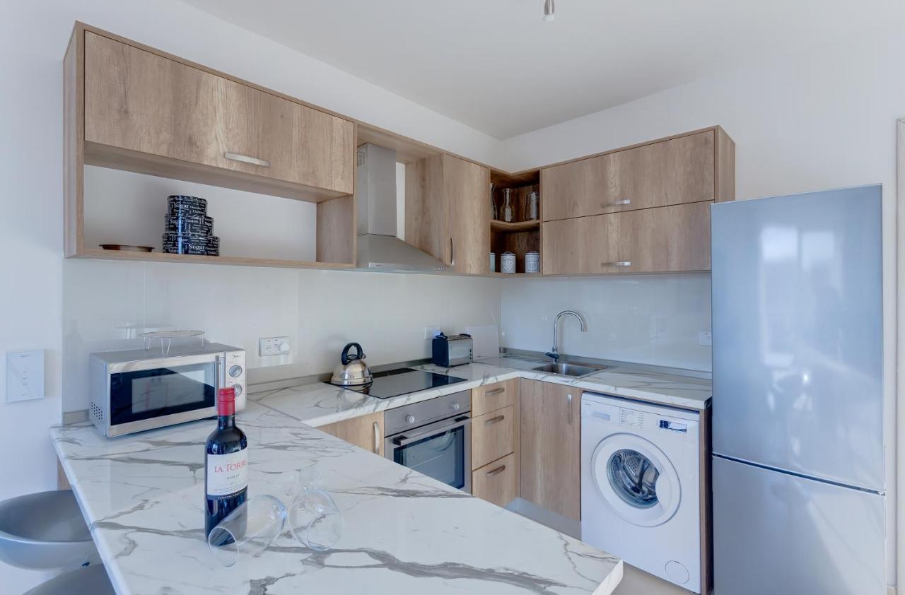 Centric And Modern Penthouse Close To Amenities ムサイダ エクステリア 写真
